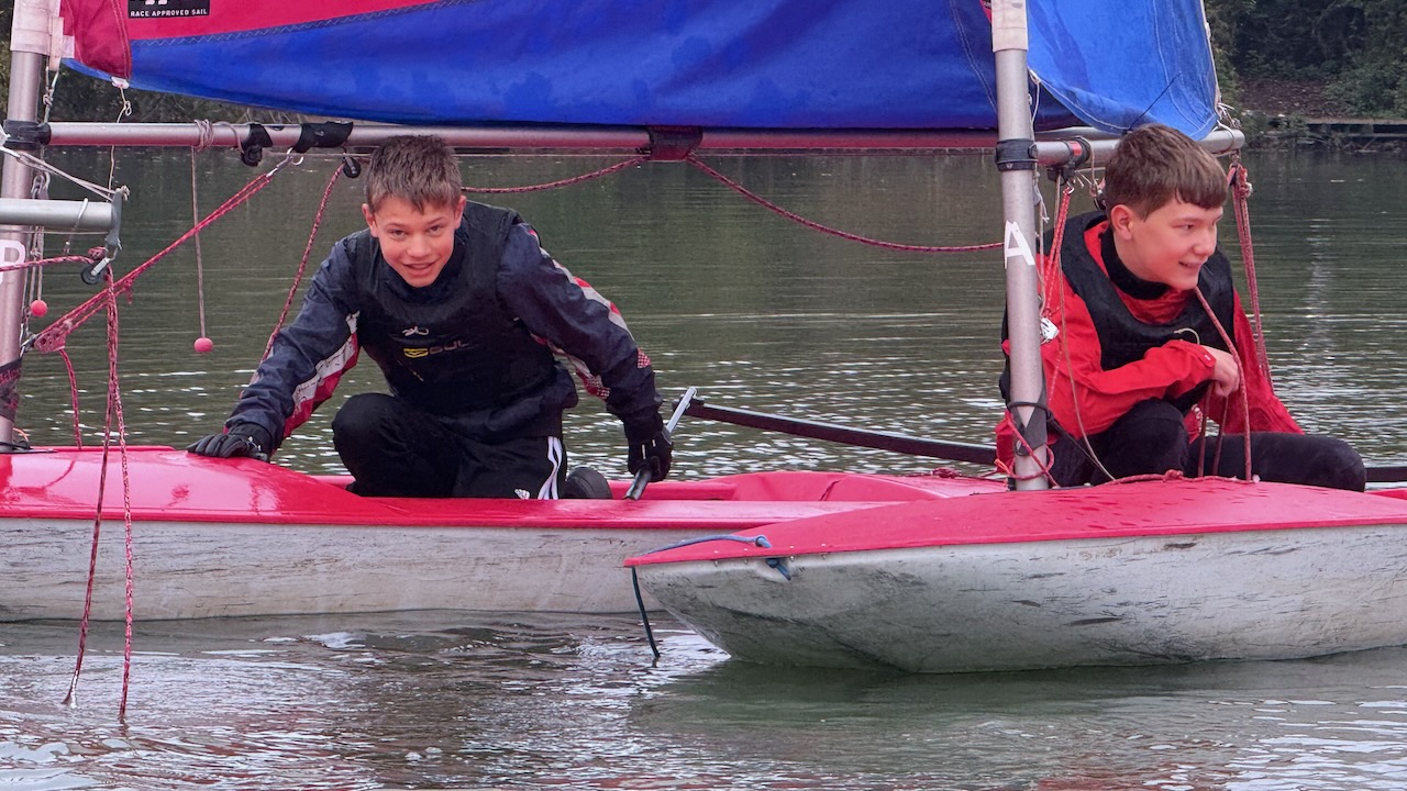 Sunday Sailing - Photo 40